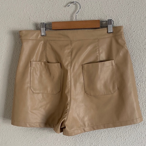 Zara Tan Mini Skort with Gold Buttons - Picture 2 of 6
